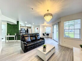 7300 Westpointe Blvd in Orlando, FL - Building Photo