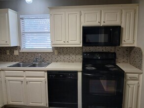 3202 Foxboro Dr in Richardson, TX - Building Photo - Building Photo