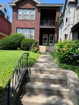 382 S Winebiddle St, Unit 1st Floor in Pittsburgh, PA - Building Photo