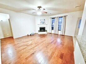 12801 Winter Springs Dr in Pearland, TX - Building Photo
