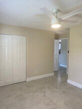 2314 Fern Palm Dr in Edgewater, FL - Foto de edificio - Building Photo