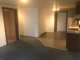 80 Lower Main St E in Johnson, VT - Building Photo