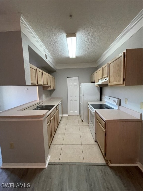 property at 11520 Villa Grand