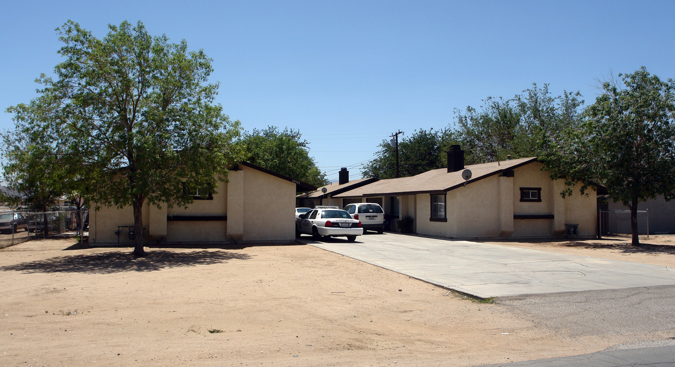 15515 Tonikai Rd in Apple Valley, CA - Building Photo