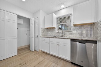 8203 Huntermoor Cir in Humble, TX - Foto de edificio - Building Photo