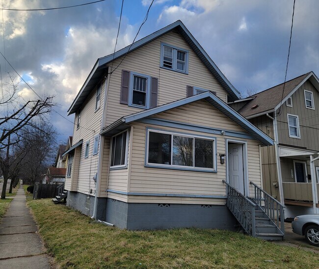 2280 26th St SW Rentals in Akron, OH