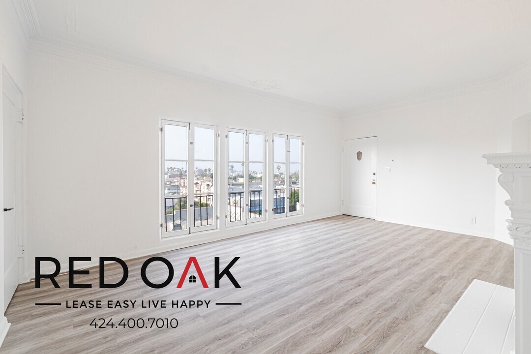 312 3/4-314 Mariposa Ave in Los Angeles, CA - Building Photo