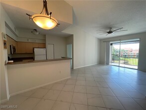 1190 Reserve Way in Naples, FL - Foto de edificio - Building Photo