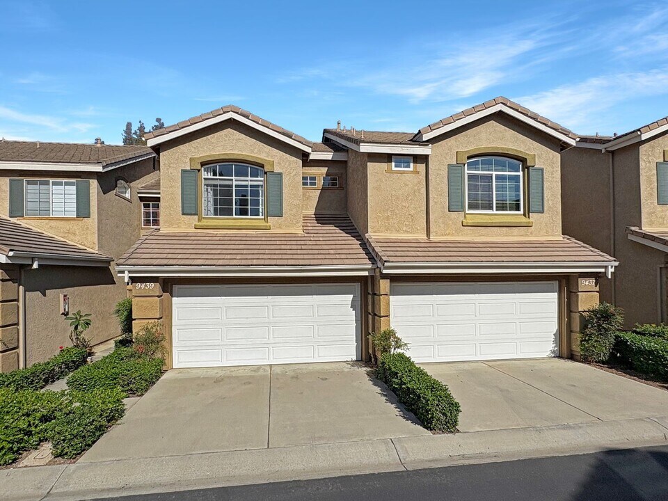 9439 Questa Pointe in San Diego, CA - Building Photo