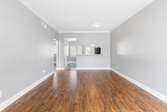 property at 14814 Perthshire Rd
