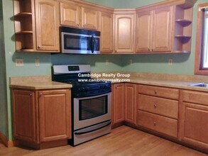 45 Bowdoin St, Unit 1 in Medford, MA - Foto de edificio - Building Photo