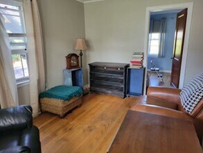 9 Elsmere Ave in Delmar, NY - Building Photo - Building Photo