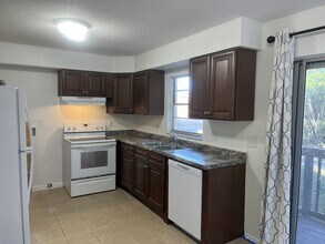 409 Federal St in Oldsmar, FL - Foto de edificio - Building Photo