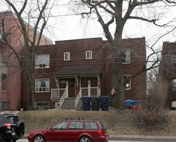 2369 Queen St E in Toronto, ON - Building Photo