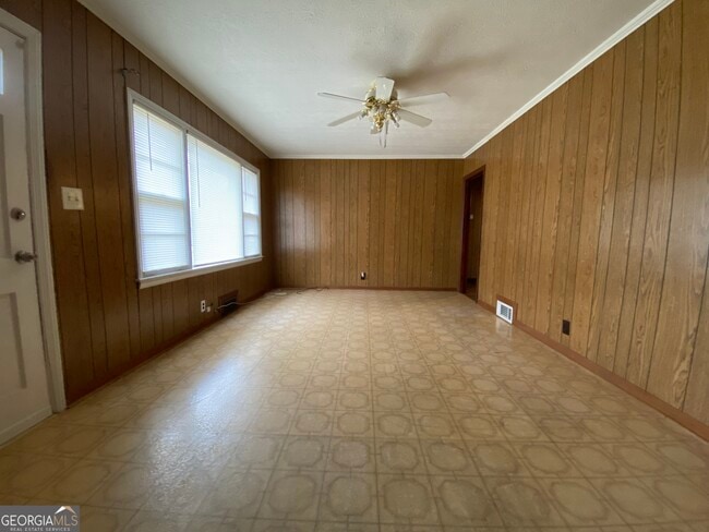 225 S Myrtle St in Winder, GA - Building Photo - Building Photo