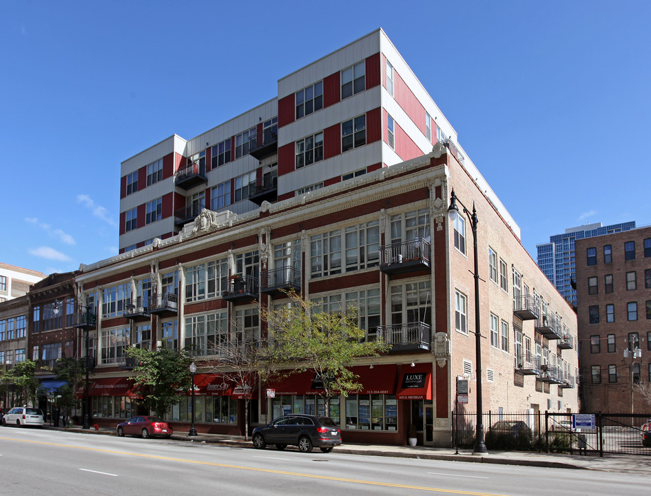 Tandem Lofts in Chicago, IL - Building Photo