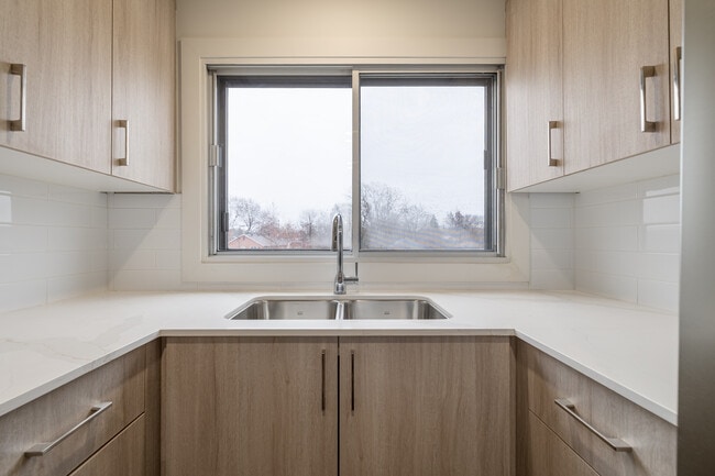 7211 Fielding Av in Montréal, QC - Foto de edificio - Interior Photo