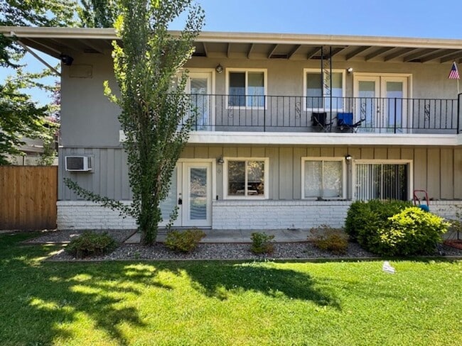 property at 632 Berrydale Ave