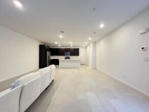 1549 Maria Xing Ave in Henderson, NV - Building Photo - Building Photo