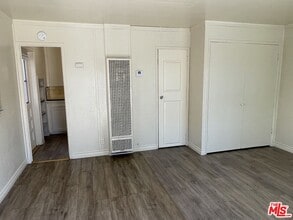 351 Temple Ave in Long Beach, CA - Building Photo - Building Photo