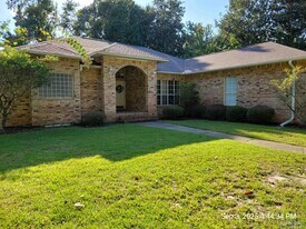 9855 Scenic Hwy in Pensacola, FL - Building Photo