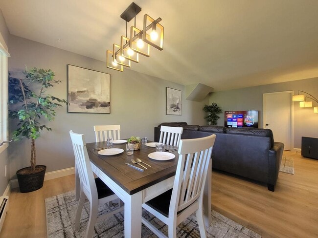 property at 7 Hudson Pl