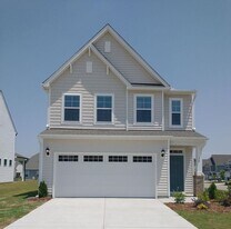 10 Franklin Farm Ln in Benson, NC - Building Photo