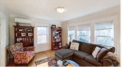 7 Acron Rd, Unit 2 in Brookline, MA - Building Photo - Building Photo