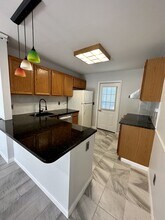 303 N Caroline Pl in Dover, DE - Foto de edificio - Building Photo