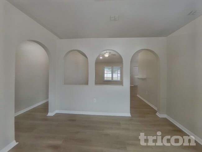 250 Canterbury Ct in Kissimmee, FL - Foto de edificio - Building Photo