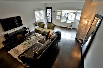 49 Poplar Ave in Toronto, ON - Building Photo - Building Photo