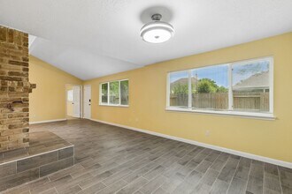 2747 Sicklepod Dr in Houston, TX - Building Photo - Building Photo