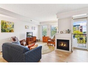 675 N 1st St in Minneapolis, MN - Building Photo - Building Photo