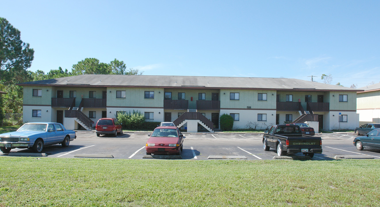 1565 University Ln in Cocoa, FL - Building Photo