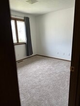 220 N Monroe St in Lebanon, IL - Building Photo - Building Photo