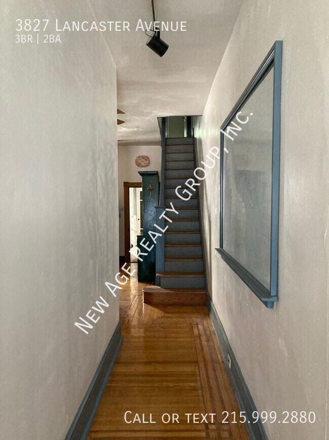 3827 Lancaster Ave photo'