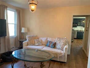 62 Dixon St in Newport, RI - Building Photo - Building Photo