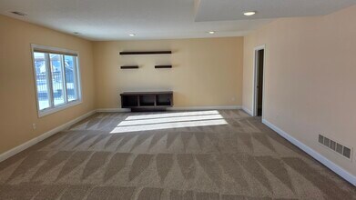 1317 NE 51st St in Ankeny, IA - Building Photo - Building Photo