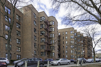 306 E Mosholu Pky in Bronx, NY - Foto de edificio - Building Photo