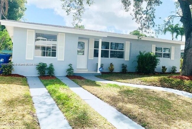 1810 SW 22nd Ave in Fort Lauderdale, FL - Building Photo - Building Photo