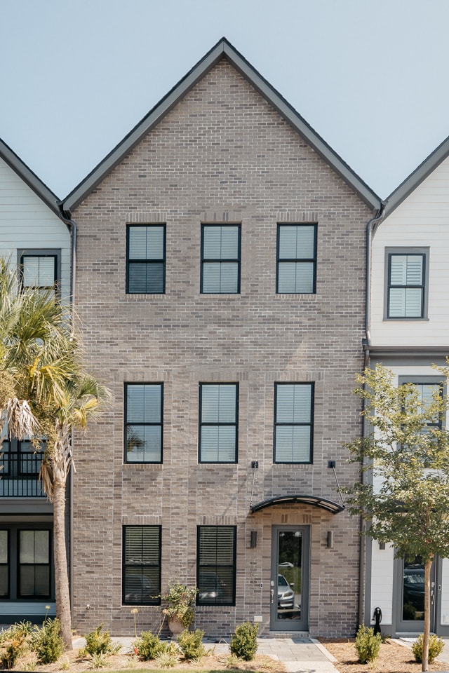property at 1632 Florentia St