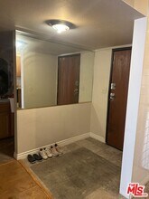 435 S Virgil Ave in Los Angeles, CA - Building Photo - Building Photo