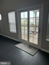 318 Whittier Ct in Washington Township, NJ - Building Photo - Building Photo