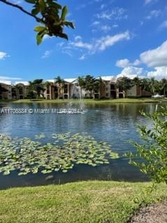 2081 Renaissance Blvd in Miramar, FL - Foto de edificio - Building Photo