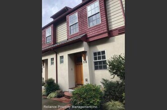 576 2nd St in Lake Oswego, OR - Building Photo - Building Photo