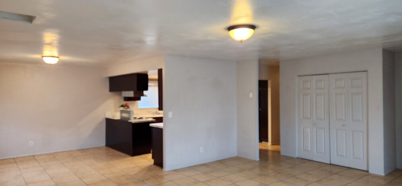 2619 Bancroft Dr in Spring Valley, CA - Building Photo