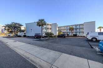 Ocean Garden Villas in North Myrtle Beach, SC - Foto de edificio - Building Photo