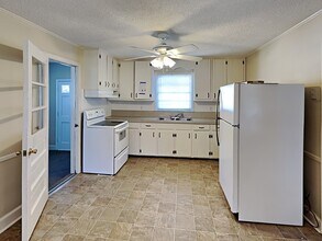 1432 Mt Gallant Rd in Rock Hill, SC - Foto de edificio - Building Photo