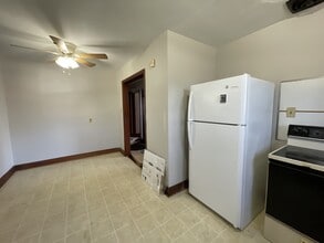 145 Wells Rd in Madison Heights, VA - Building Photo - Building Photo