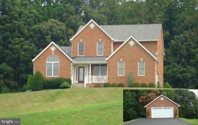 property at 215 Hoile Ln
